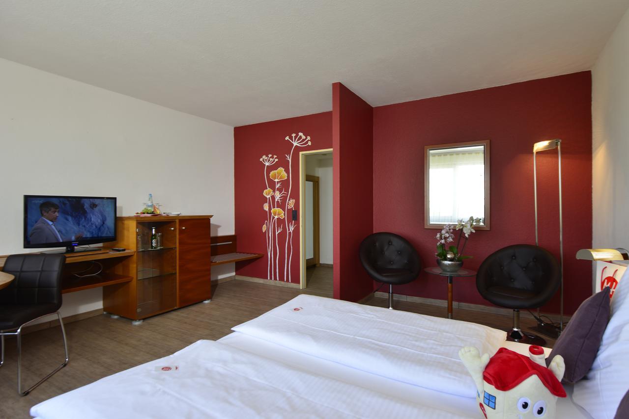 Michel Hotel Frankfurt Airport Rüsselsheim Eksteriør bilde