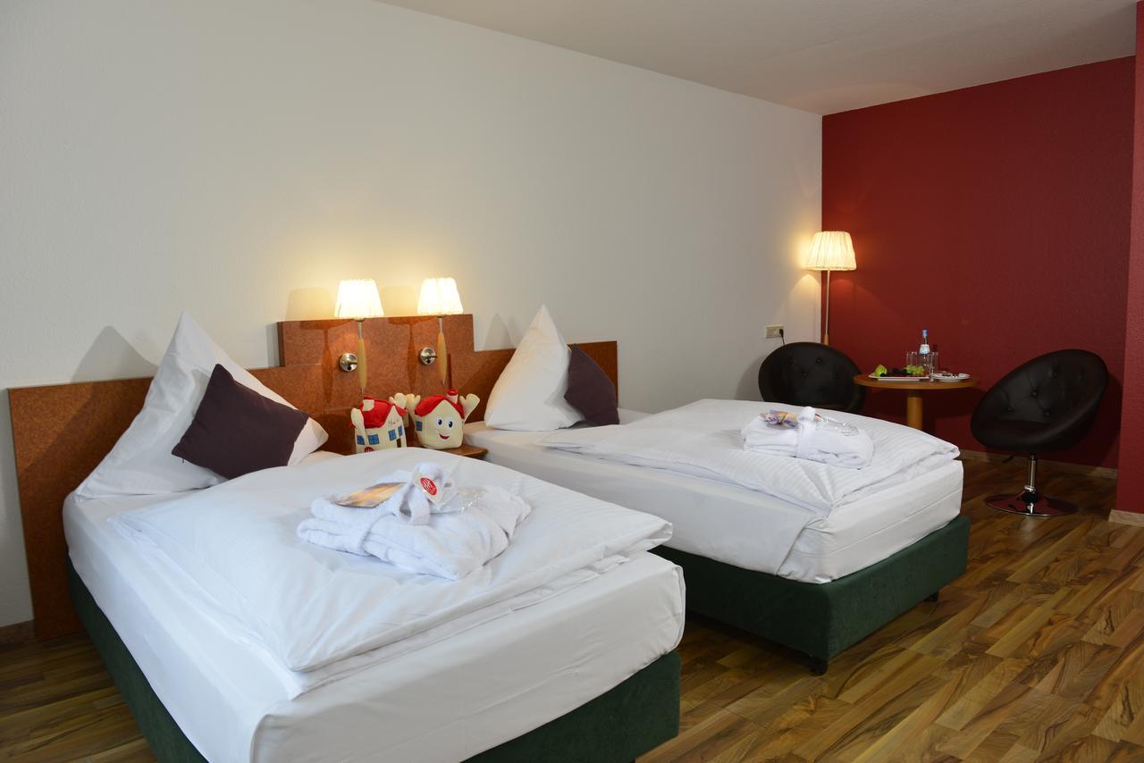 Michel Hotel Frankfurt Airport Rüsselsheim Eksteriør bilde