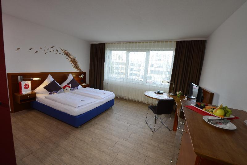 Michel Hotel Frankfurt Airport Rüsselsheim Eksteriør bilde